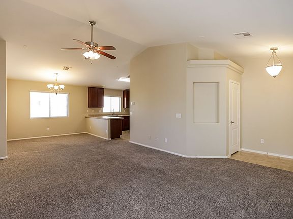 3rd image of 1296 E Kelsi Ave