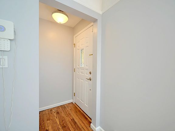 3rd image of 23491 Norwood St