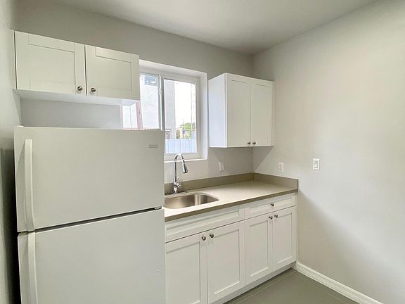 5th image of 60 NE 78th St #1