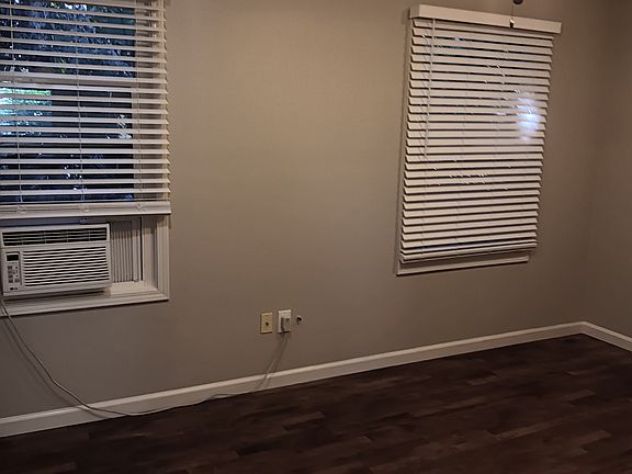 3rd image of 1309 N Ogden Dr #1/2