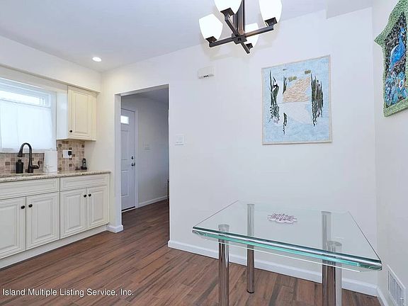 3rd image of 28 Speedwell Ave #1F