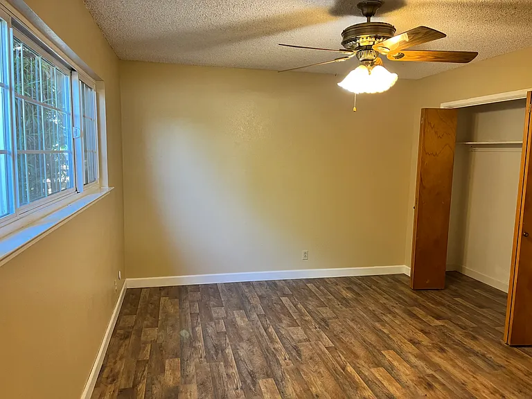 6825 N Locan Ave — Photo 20