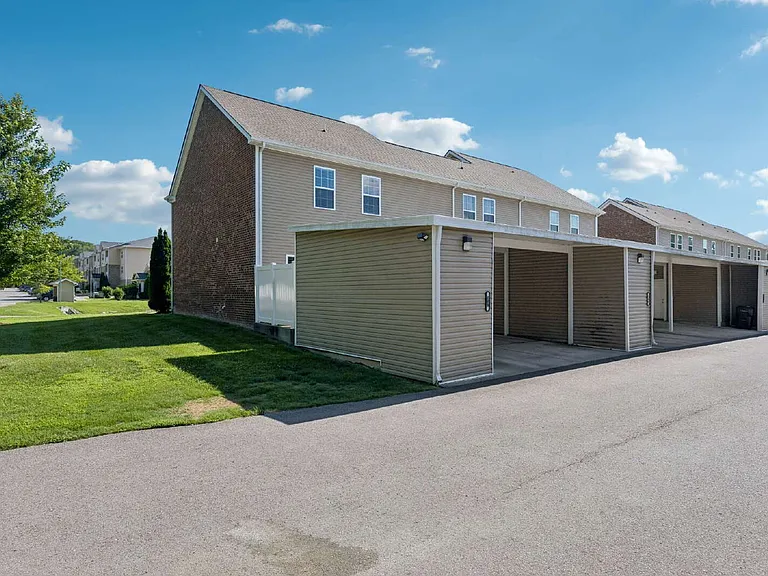 248 Rowlette Cir — Photo 26