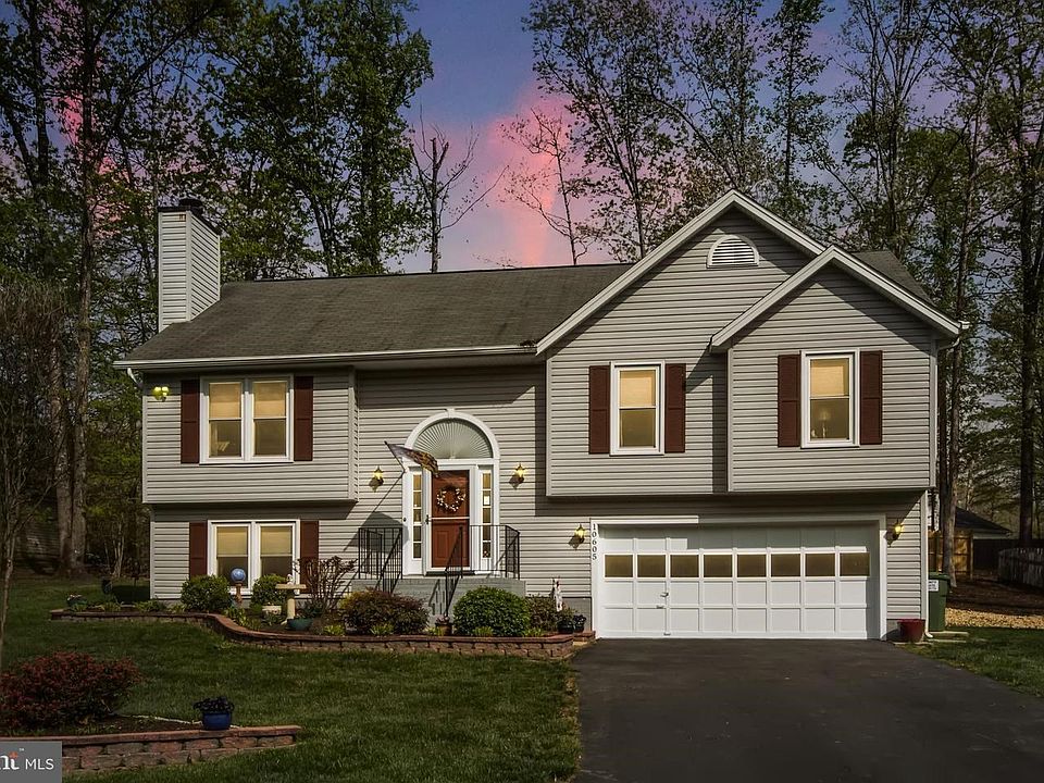 1st image of 10605 Chesterwood Dr