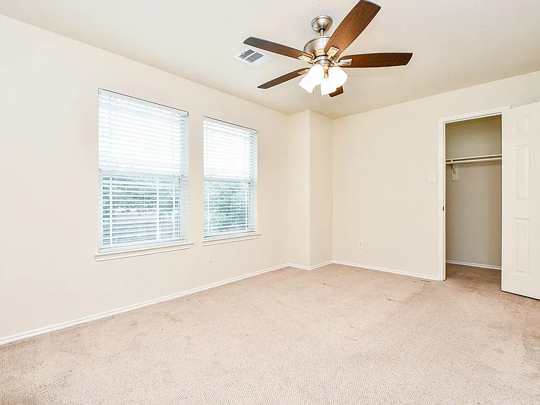 5327 Stonegate Dr — Photo 31