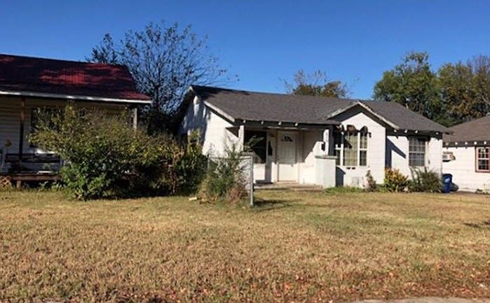 2nd image of 818 Lee Ave