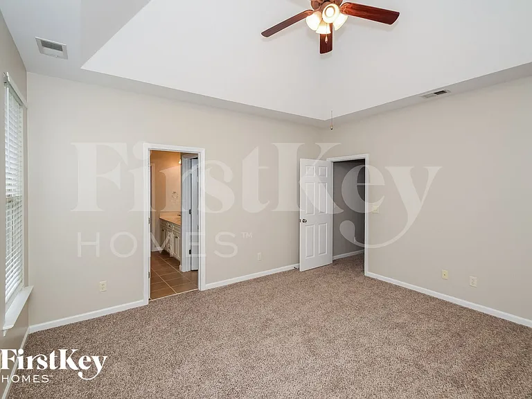 1254 Easterwood Blvd — Photo 8
