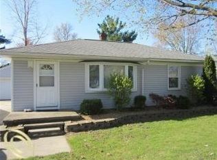 23855 Carter Rd, Brownstown, MI 48183