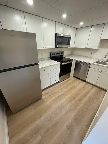 329 Lincoln St #303 Photo 1