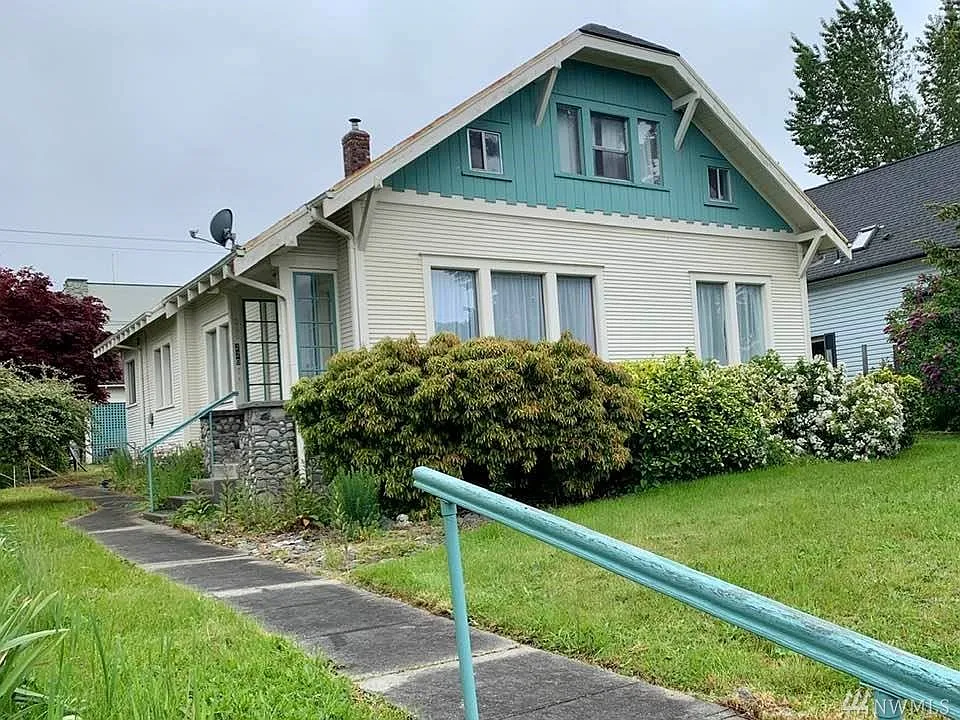 220 W 7th St photo 1