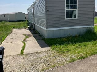 40 Easy Breeze Trailer Park #40, Effingham, IL 62401