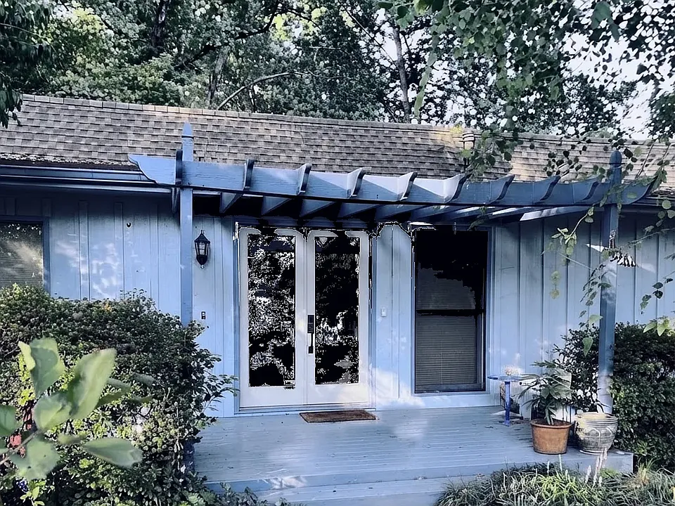 231 W Parkwood Rd