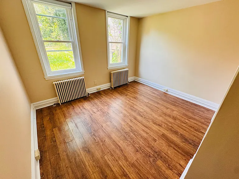 281 Rochelle Ave #1 — Photo 7