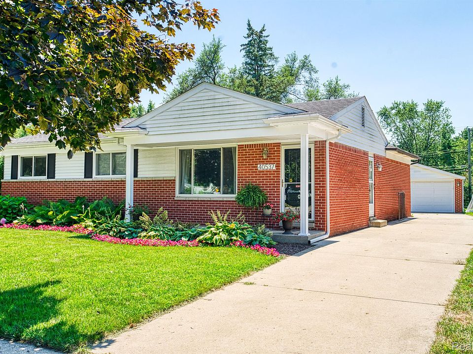 1st image of 40537 E Ann Arbor Trl
