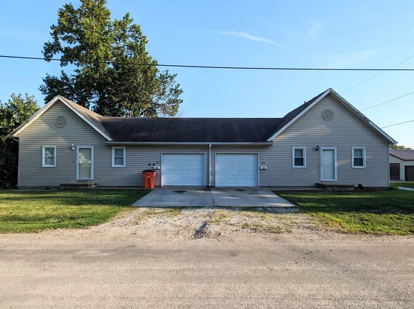 309 W 2nd St, Arthur, IL 61911