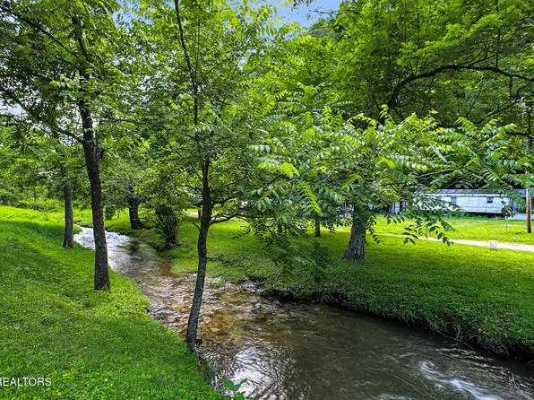 553 Caney Creek Rd, Sevierville, TN 37863