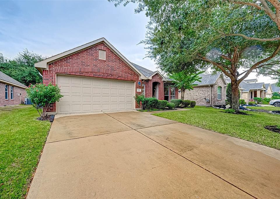 1st image of 4926 Royal Arbor Ln