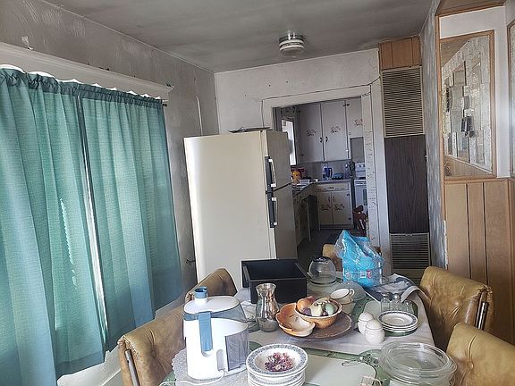 Dining to kitchen window fac