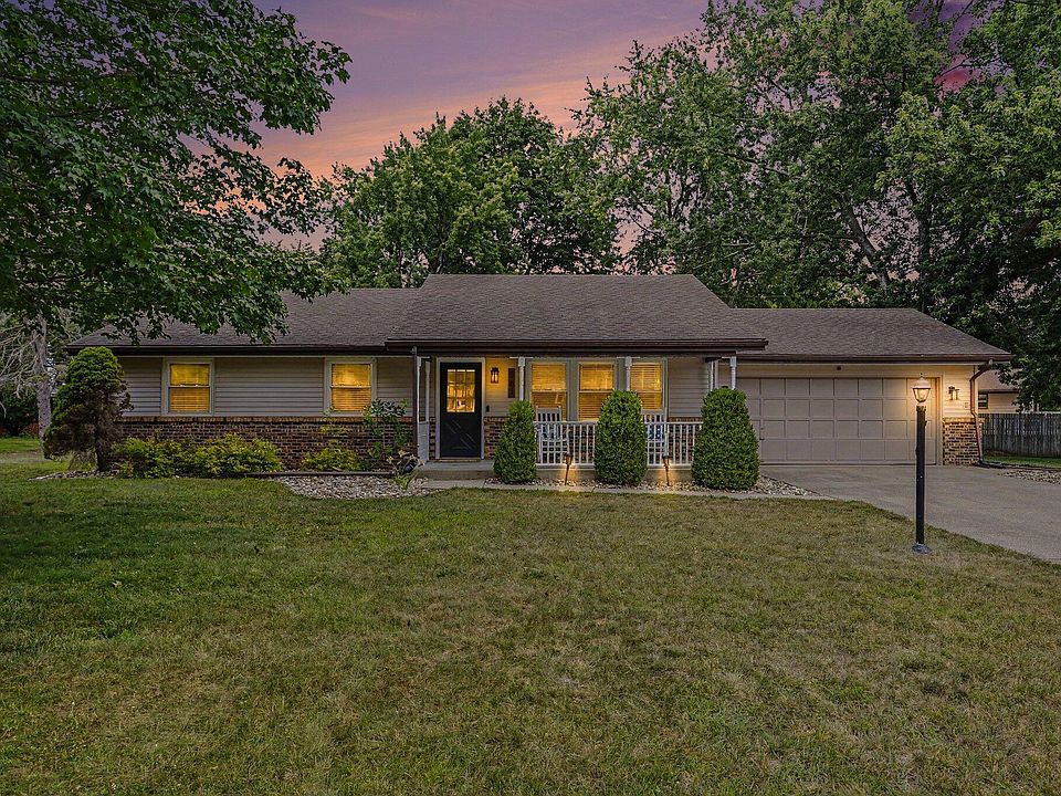 1st image of 361 Rainbow Dr