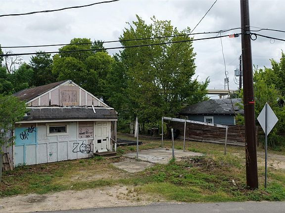 3rd image of 2615 Gray St