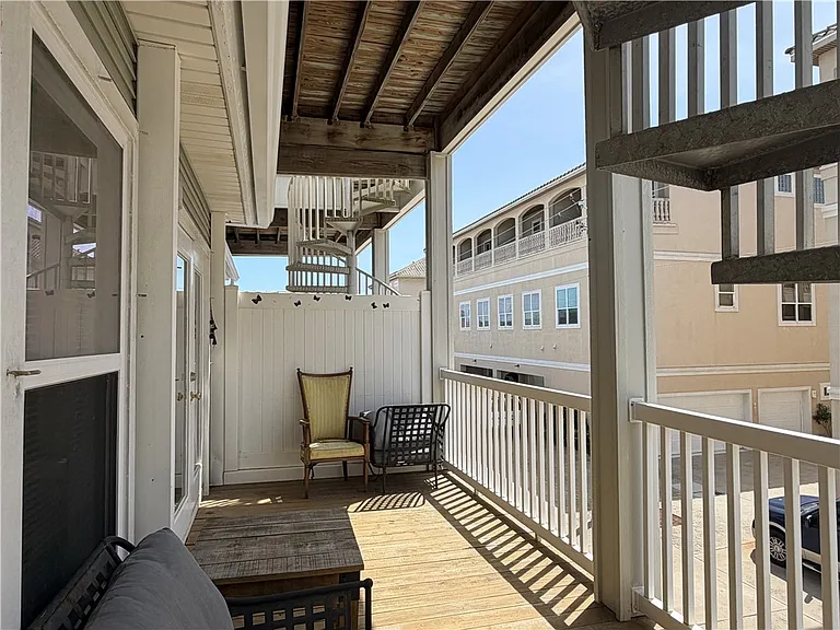 14901 Windward Dr — Photo 20