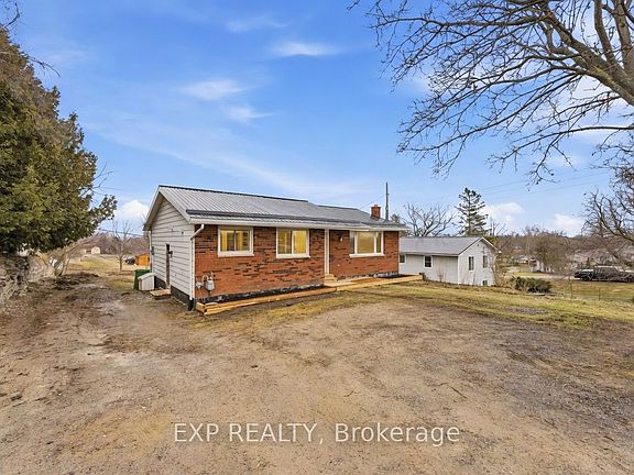 2nd image of 696 Whites Rd