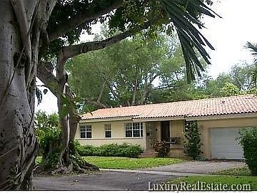 1st image of 830 Almeria Ave