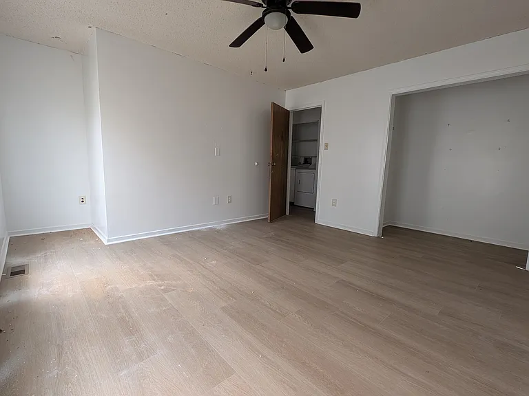 14406 Winnpenny Ln — Photo 17
