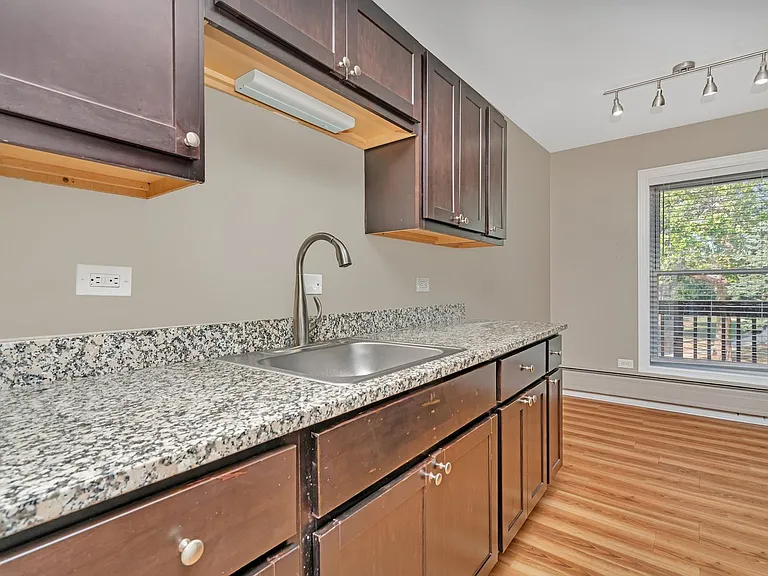 Parkside Apartments — Photo 7