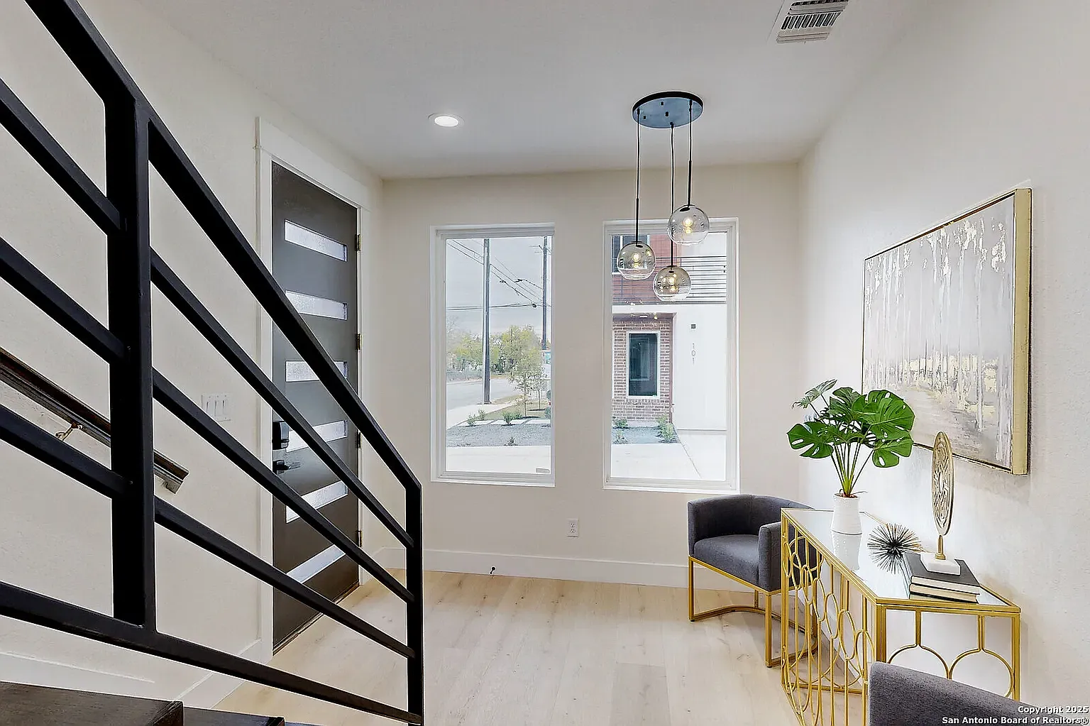 3 bed, 3.5 bath, 1850 sqft, $2,550 — Photo 2