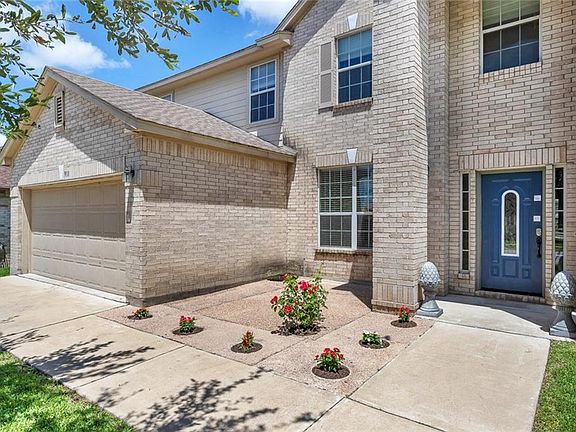 4th image of 908 Yellowstone Dr