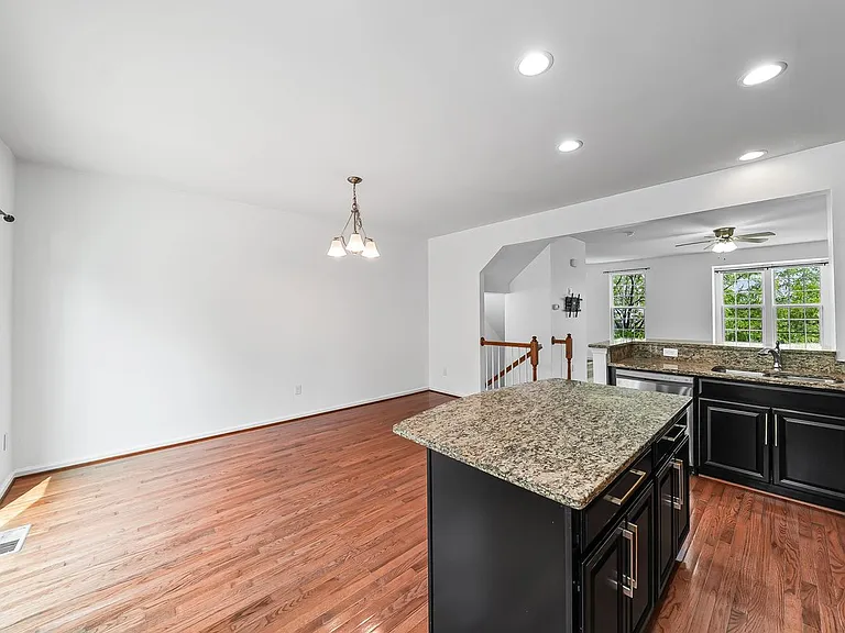 1222 Carrick Ct — Photo 12