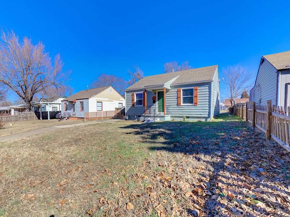 1st image of 1017 N College Ave