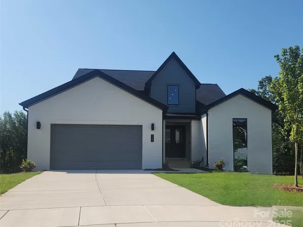 629 Hyder Trl, Tega Cay, SC 29708