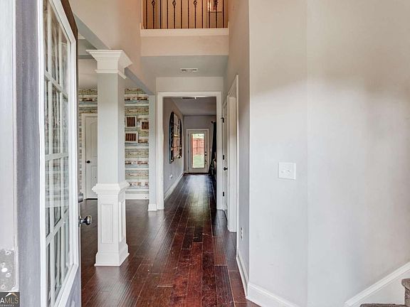 4th image of 404 Meadow Vista Ln