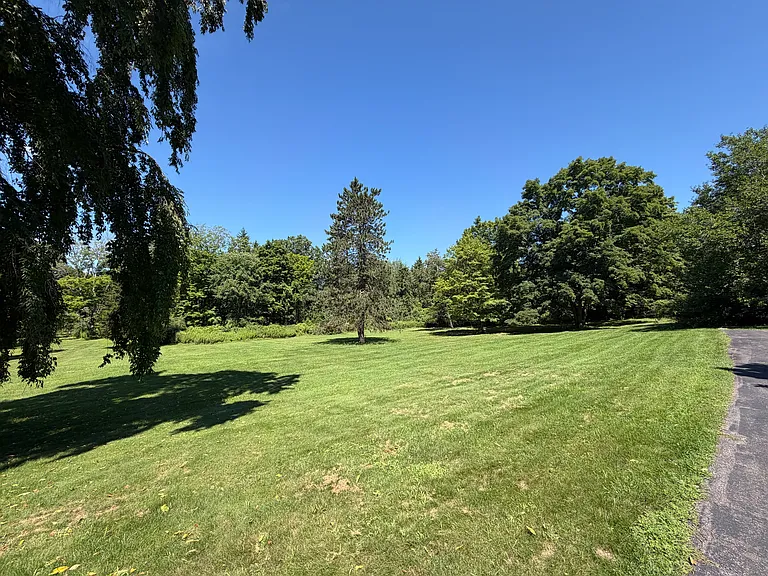 N Putt Corners Rd — Photo 37