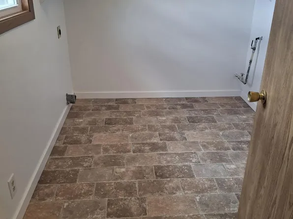 243 Miller Ln, Cheyenne, WY 82009