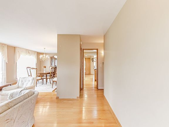 4th image of 8011 W Leland Ave