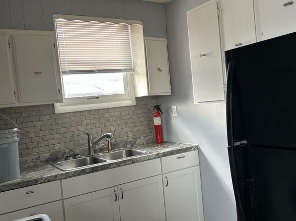 910 Decker St APT 1
