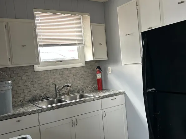 910 Decker St APT 1, Archbald, PA 18403