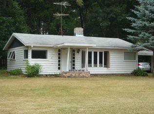 E3610 Granite Quarry Rd, Waupaca, WI 54981