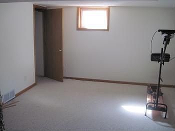 5th image of 8918 Knox Ave S