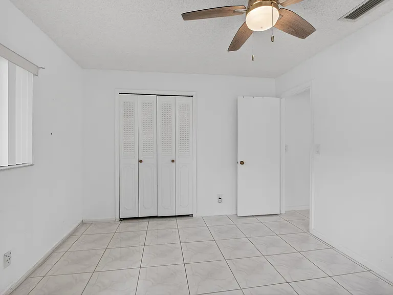 4944 Equestrian Cir #A — Photo 25