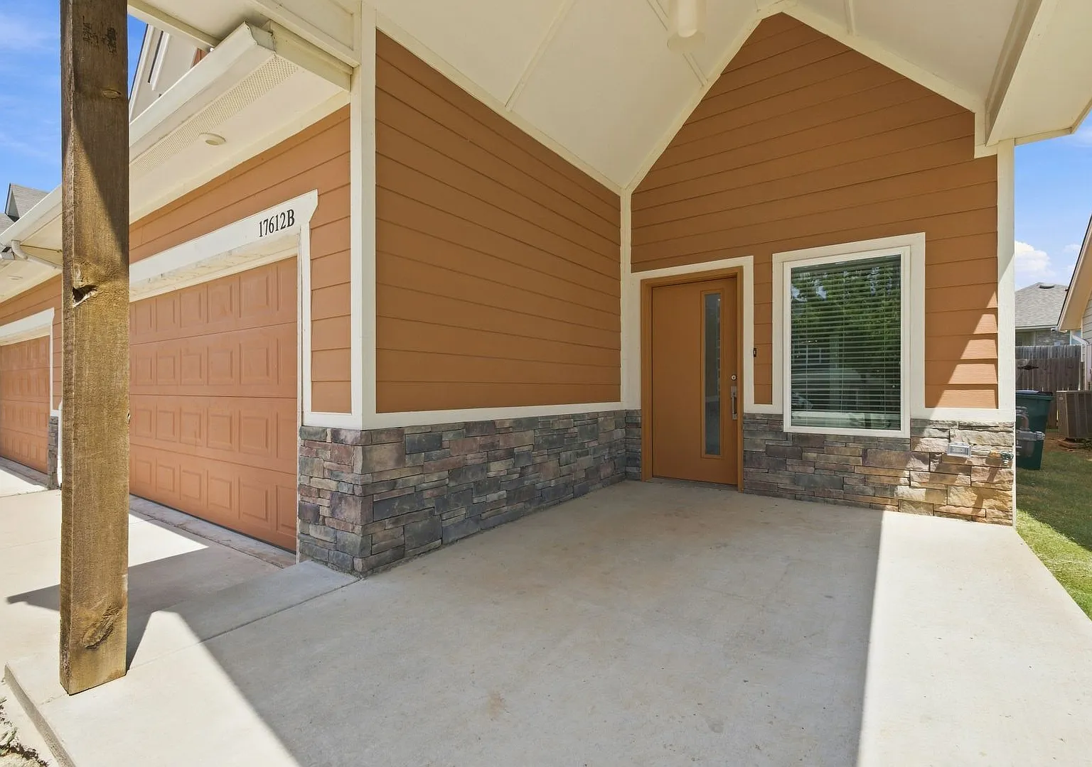 5 Bedroom Duplex In Edmond & (Contact Info Below) * Move In Special * — Photo 3