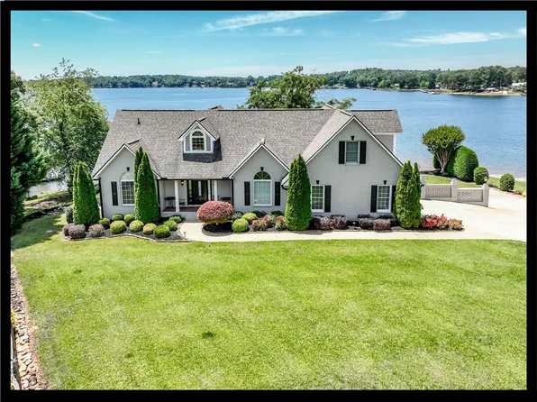 190 Walker Point, Seneca, SC 29672