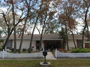 1000 Rosetree Ln, Tarpon Springs, FL 34689