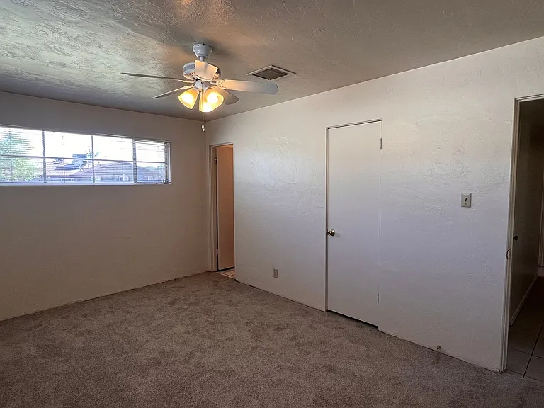 529 W 17th Pl — Photo 22