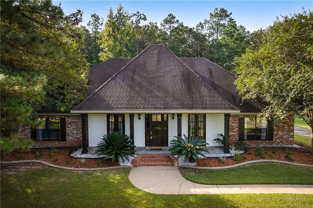 1405 Lake Dr, Woodworth, LA 71485 Zillow