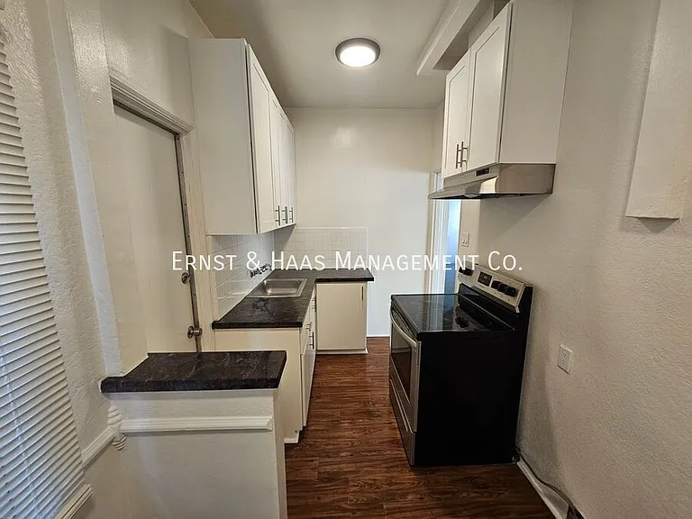 2133 Chestnut Ave #5 — Photo 9