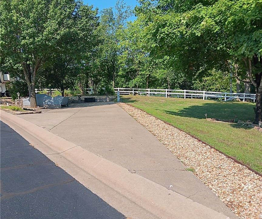 1st image of 1229 County Road 663 #226